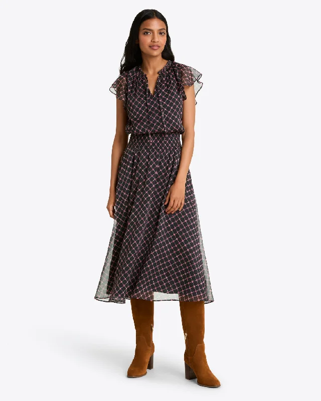 Midi dresses with ruched sleeves for a more fitted and stylish arm lookTenille Dress in Crinkle Chiffon Midi dresses with ruched sleeves for a more fitted and stylish arm lookTenille Dress in Crinkle Chiffon