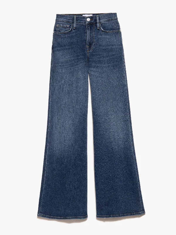 Denim Top for a Beachside Picnic with a Laid - Back StyleFrame Le Palazzo Pant - Crosslane Denim Top for a Beachside Picnic with a Laid - Back StyleFrame Le Palazzo Pant - Crosslane