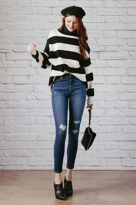 Long - Sleeve Denim Top for Cold Weather LayeringHigh Rise Destructed Skinny Jeans
