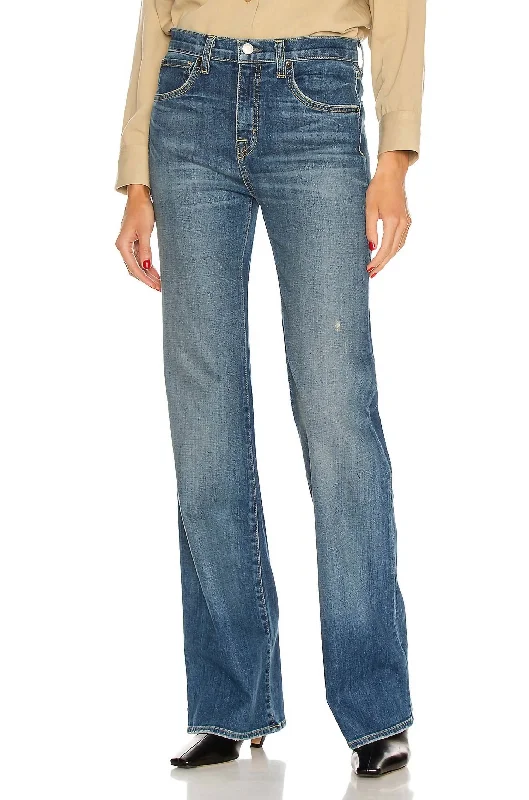 Women's pants for travel Embellished women jeans with studs or rhinestones for a glamorous touch Celia Jean In Classic Wash Women's pants for travel Embellished women jeans with studs or rhinestones for a glamorous touch Celia Jean In Classic Wash