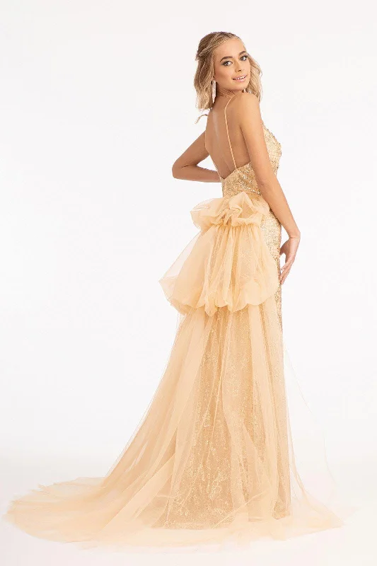Bodycon dress with a ruffled trim​Long Spaghetti Strap Mermaid Mesh Prom Dress