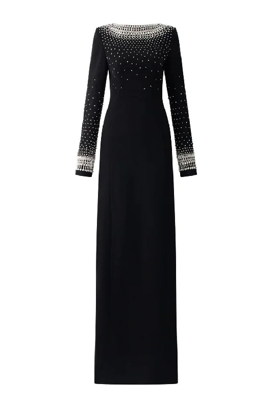 Beach party dresses made of lightweight and breathable fabricRoutefinder A-line Long Sleeved Velvet Floor Length Dress Beach party dresses made of lightweight and breathable fabricRoutefinder A-line Long Sleeved Velvet Floor Length Dress