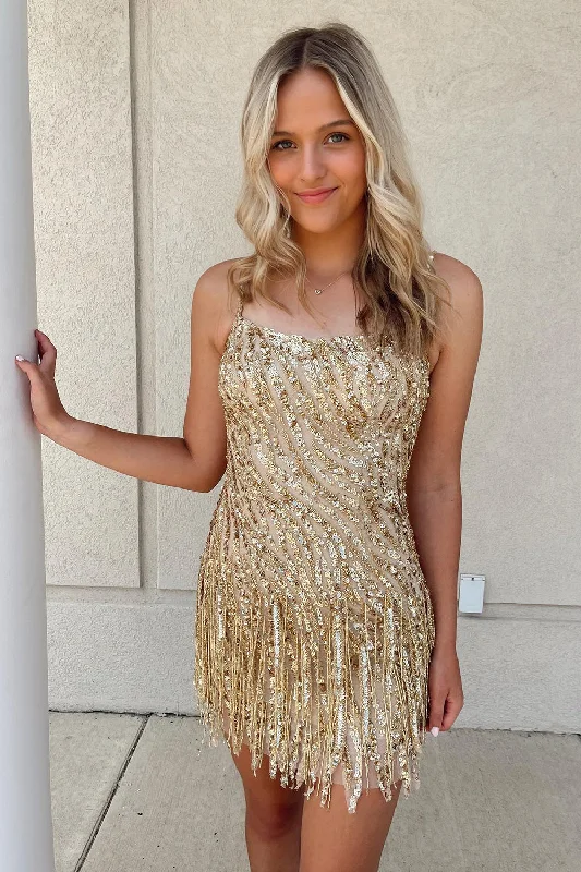 Evening party dresses with a long train for a dramatic entranceSparkly Golden Spaghetti Straps Sequins Fringed Tight Short Party Dress Evening party dresses with a long train for a dramatic entranceSparkly Golden Spaghetti Straps Sequins Fringed Tight Short Party Dress