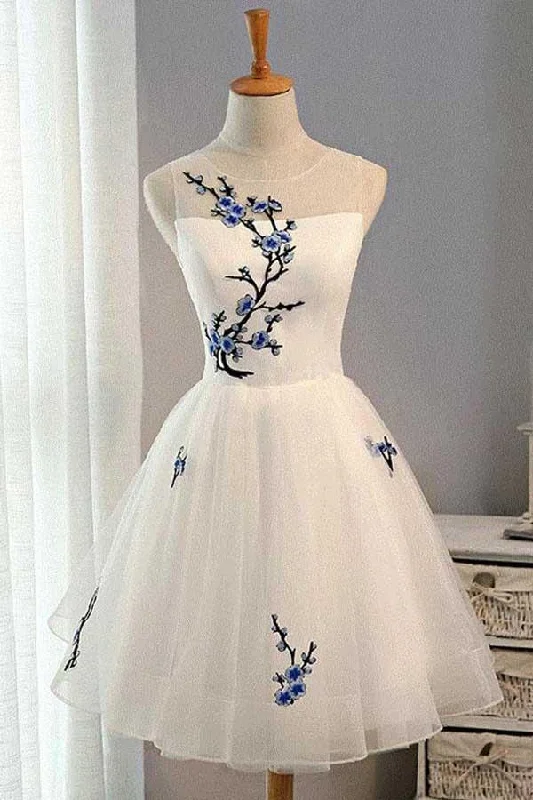 Party dresses with a ruched fabric for a textured and flattering effectWhite A-line Tulle Short Prom Dress White Homecoming Dress PD133 Party dresses with a ruched fabric for a textured and flattering effectWhite A-line Tulle Short Prom Dress White Homecoming Dress PD133