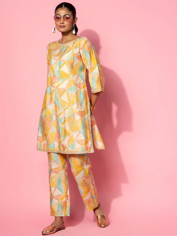 Sheer cocktail dresses with a lining and a short hemYellow Printed Silk Blend Co-Ords Sheer cocktail dresses with a lining and a short hemYellow Printed Silk Blend Co-Ords