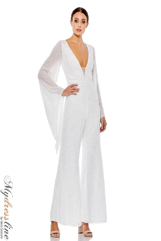 Prom dresses with side - slit skirts and beaded fringes for a glamorous appearanceMac Duggal 10710 Prom dresses with side - slit skirts and beaded fringes for a glamorous appearanceMac Duggal 10710