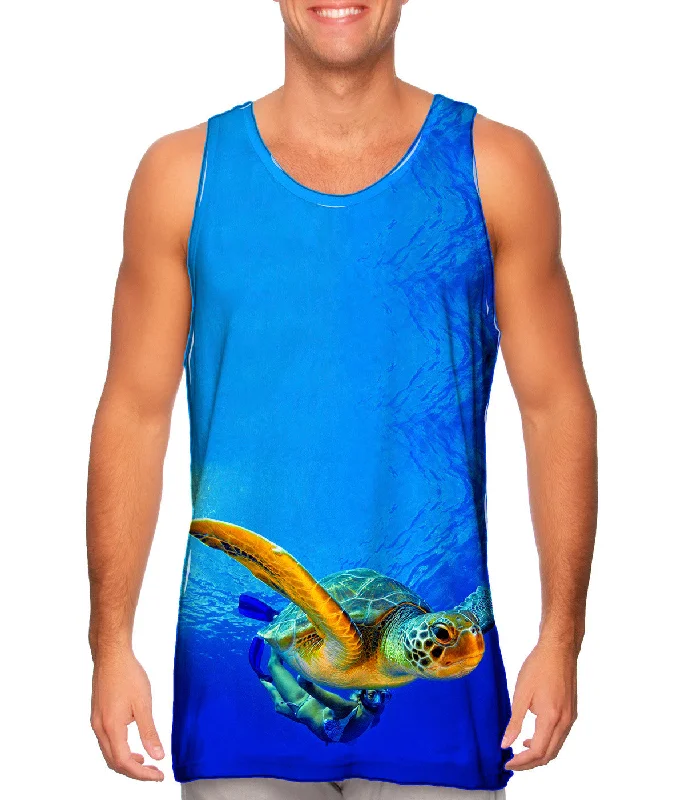 Women's Spaghetti Strap Tank Tops with Geometric PatternsComplicidad Turtle Dive Underwater Women's Spaghetti Strap Tank Tops with Geometric PatternsComplicidad Turtle Dive Underwater